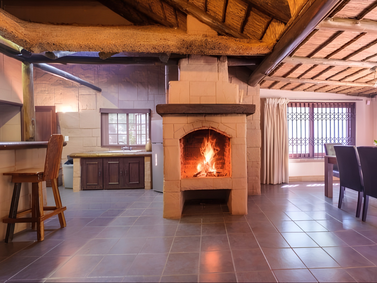 BeeEater Fireplace